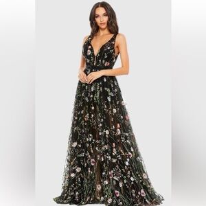 NWT- Mac Duggal Floral Embroidered Sleeveless A Line Gown Black Multi 2 #8596